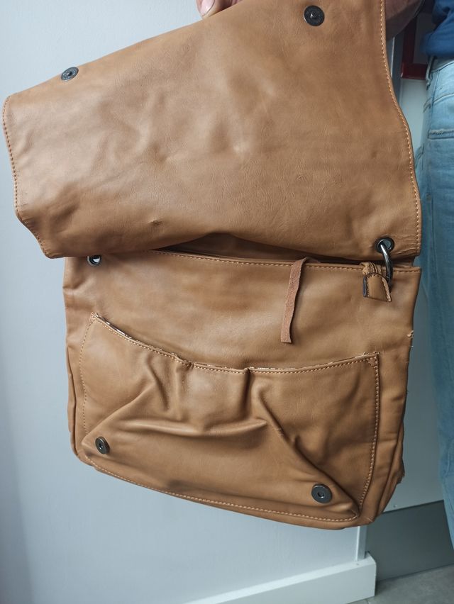 Bolso de mano grande y cuadrdao