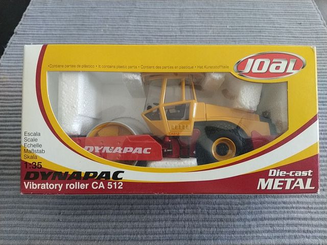 Compactadora Dynapac CA512,a escala 1:35 de Joal,