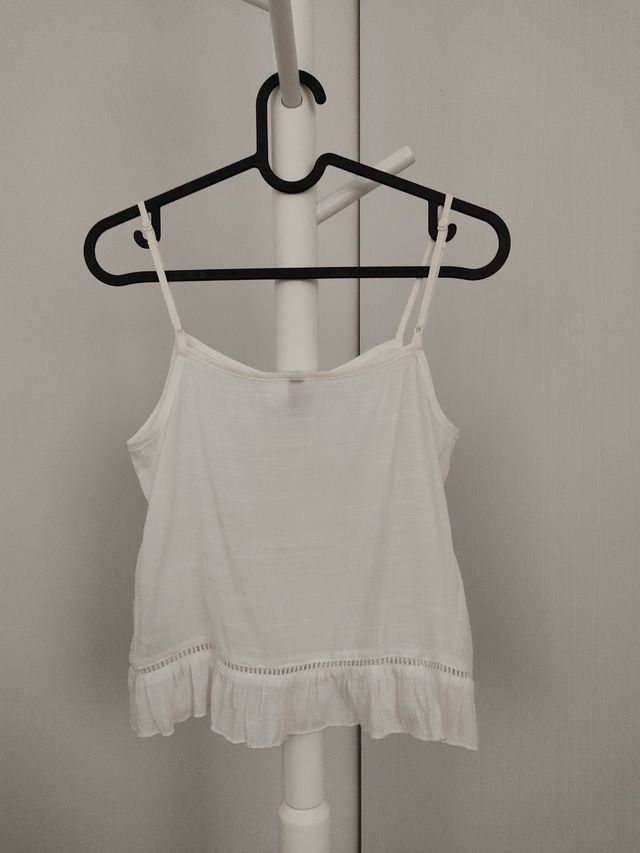 H&M. Camiseta corta de tirantes para mujer