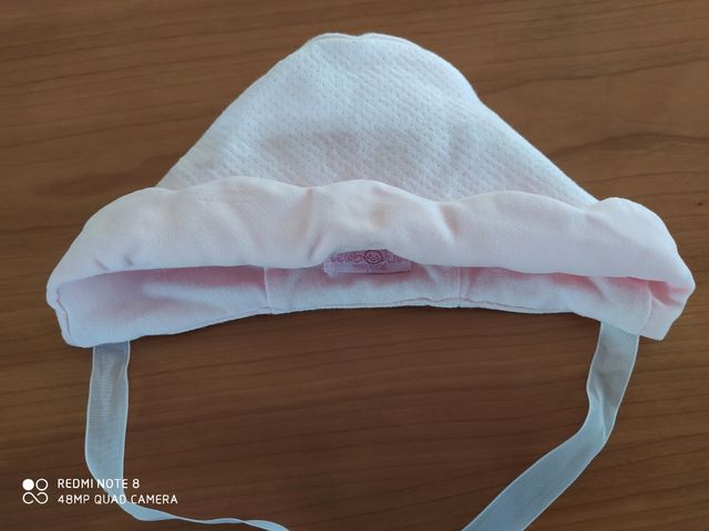 Abrigo rosa bebe sin estrenar. T.4-6 M.