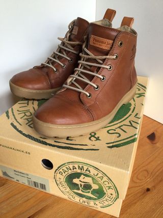 Botas piel Panama Jack de segunda mano por 55 EUR en Barcelona en WALLAPOP