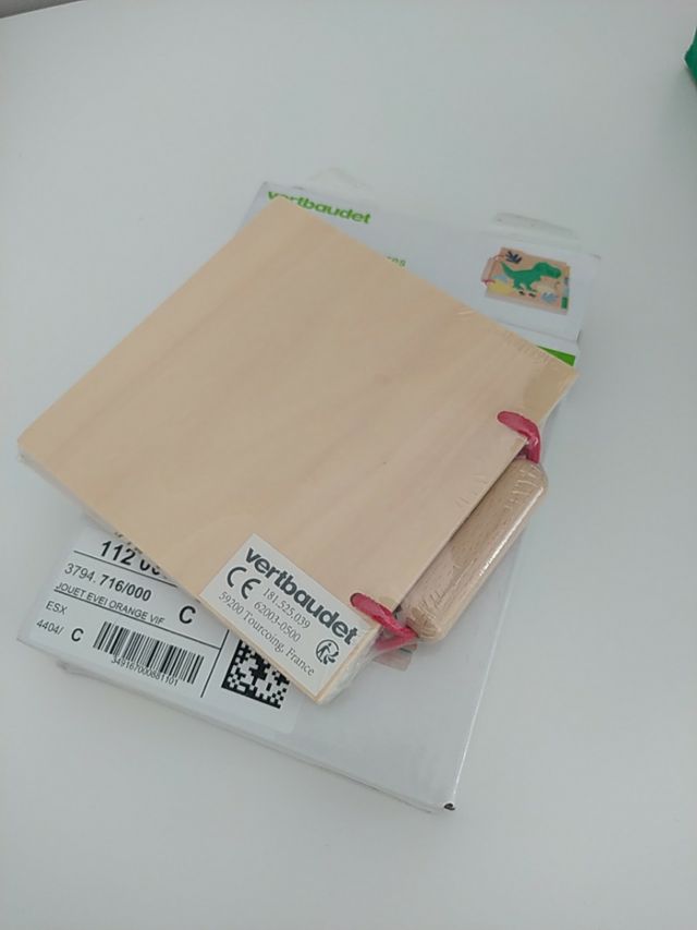 libro infantil dinosaurios de madera