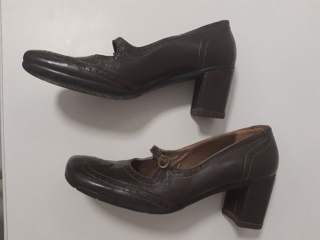 Zapatos marrones. N36