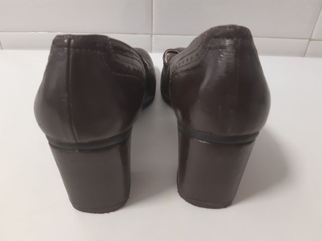 Zapatos marrones. N36