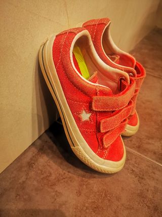 converse rojas piel