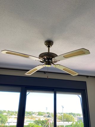 Ventiladores de Techo segunda mano en Sant Vicent del Ventilador techo con luz de segunda mano por 20 € en