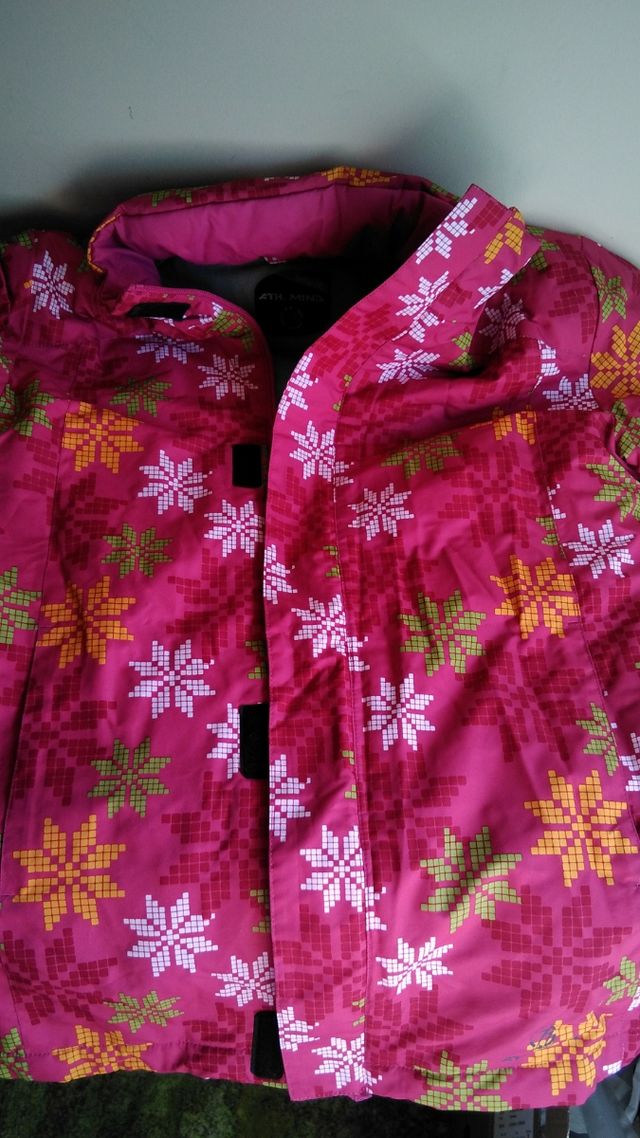 Anorak nuevo. Abrigo nieve. Nieve.Chaquetón. Parka