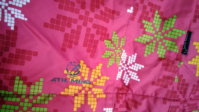 Anorak nuevo. Abrigo nieve. Nieve.Chaquetón. Parka