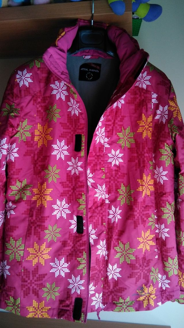 Anorak nuevo. Abrigo nieve. Nieve.Chaquetón. Parka