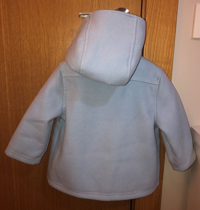 Trenca Azul Claro Yoedu. Talla 12 meses