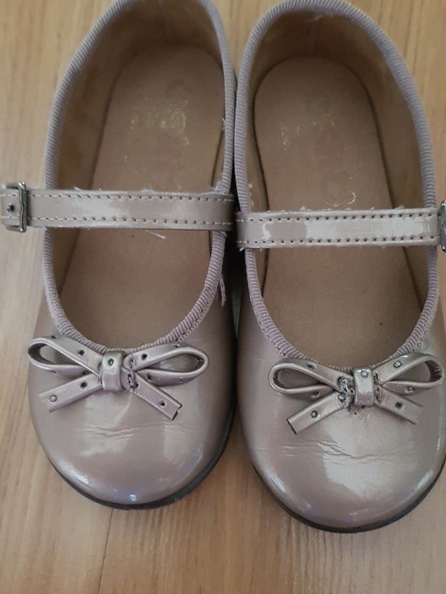 merceditas de charol marca osito talla 23