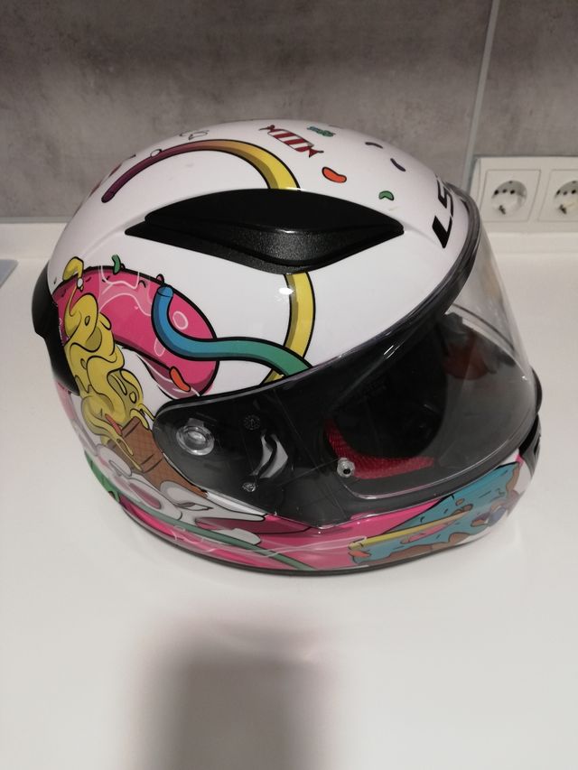Casco integral infantil