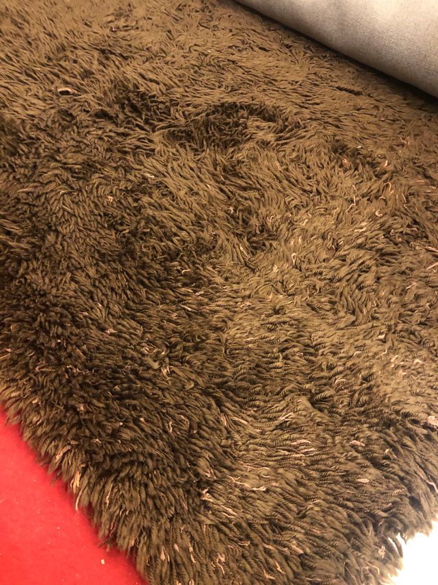 ALFOMBRA DE LANA GRUESA NUEVA