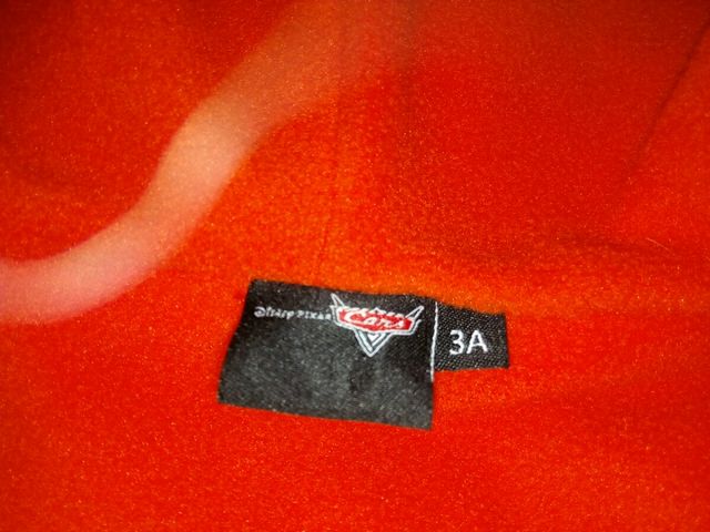 Impermeable Cars talla 3 años. Usado