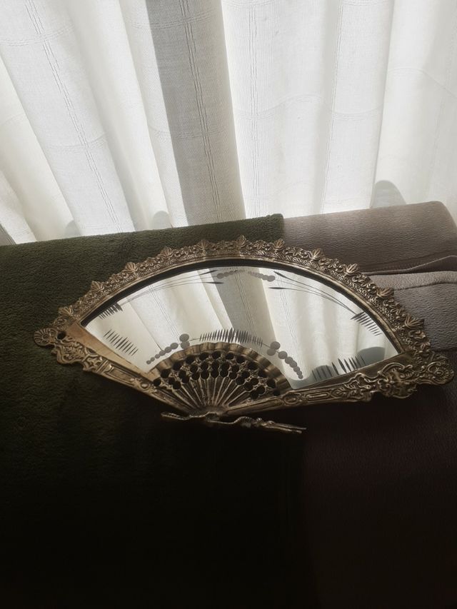 Espejo forma de Abanico