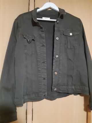 Chaqueta verde el corte ingles de segunda mano por 10 EUR en Residencia  Nuestra Señora del Pilar en WALLAPOP