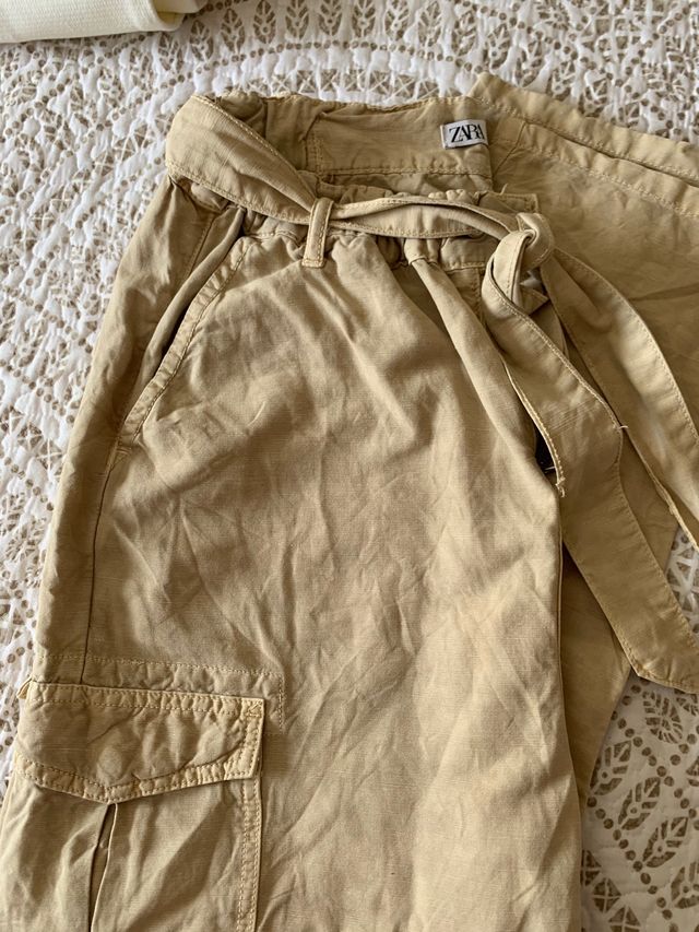 Pantalón tipo cargo Zara