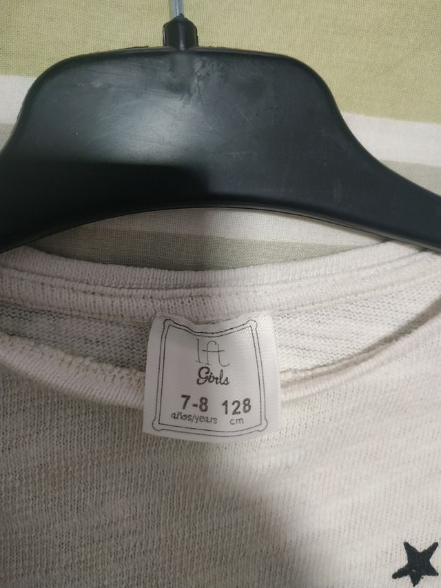 3 camisetas de niña de 6 a 8 años.