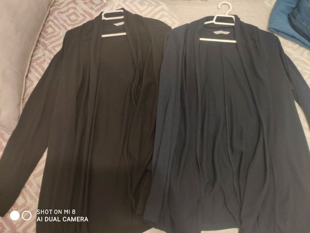 Chaqueta negra talla L o azul marino