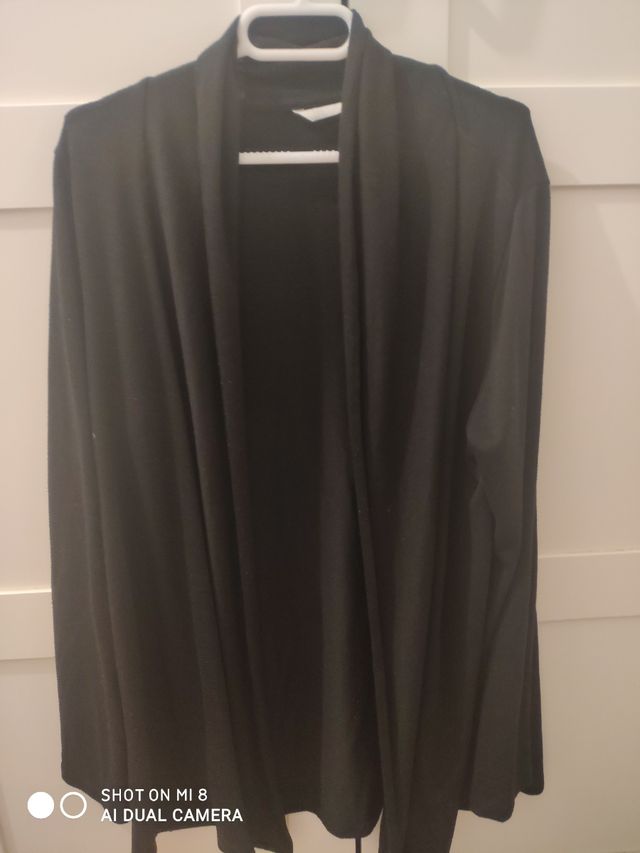 Chaqueta negra talla L o azul marino