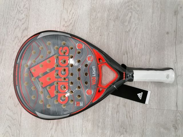Engaño noche techo Pala padel Adidas V60 light de segunda mano por 50 € en Centro Militar Araka en WALLAPOP Engaño noche techo Pala padel Adidas V60 light de segunda mano por 50 € en Centro Militar Araka en WALLAPOP