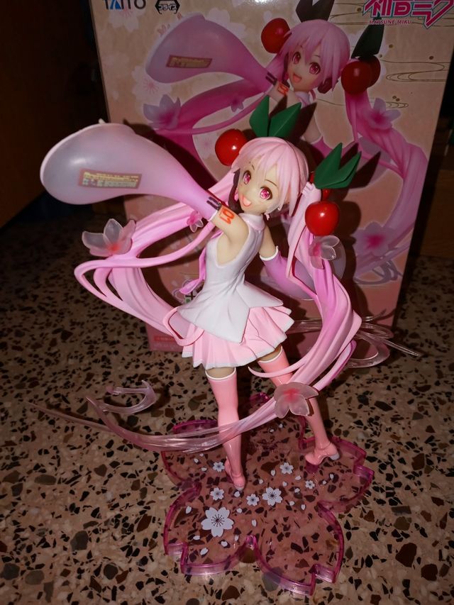 Figura Miku especial sakura.