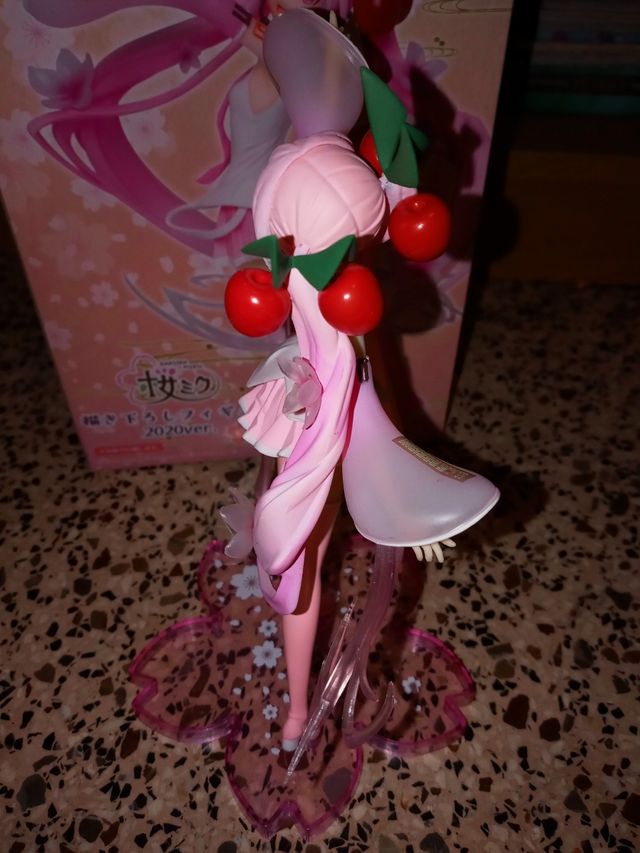 Figura Miku especial sakura.