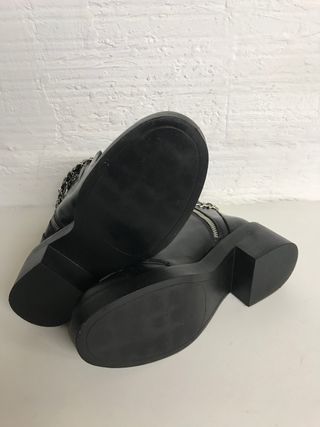 BOTIN ZARA CADENAS Y PIEL NEGRA T.38 nuevas