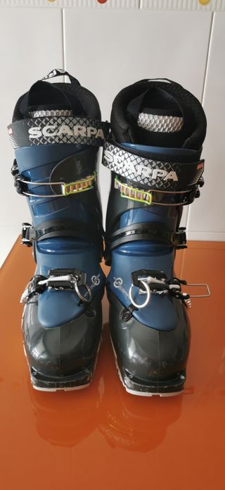 Botas esqui travesia hombre Scarpa Flash 26.0 de segunda mano por 240 EUR  en El Berron en WALLAPOP