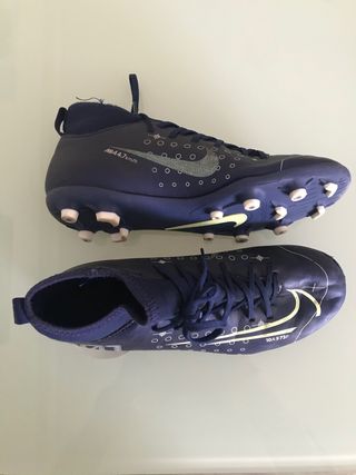 Botas futbol talla 35 de segunda mano por 20 EUR en Castelldefels en  WALLAPOP