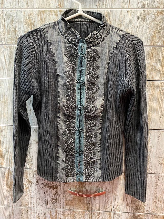 Chaqueta azul con tonos piedra de cánale