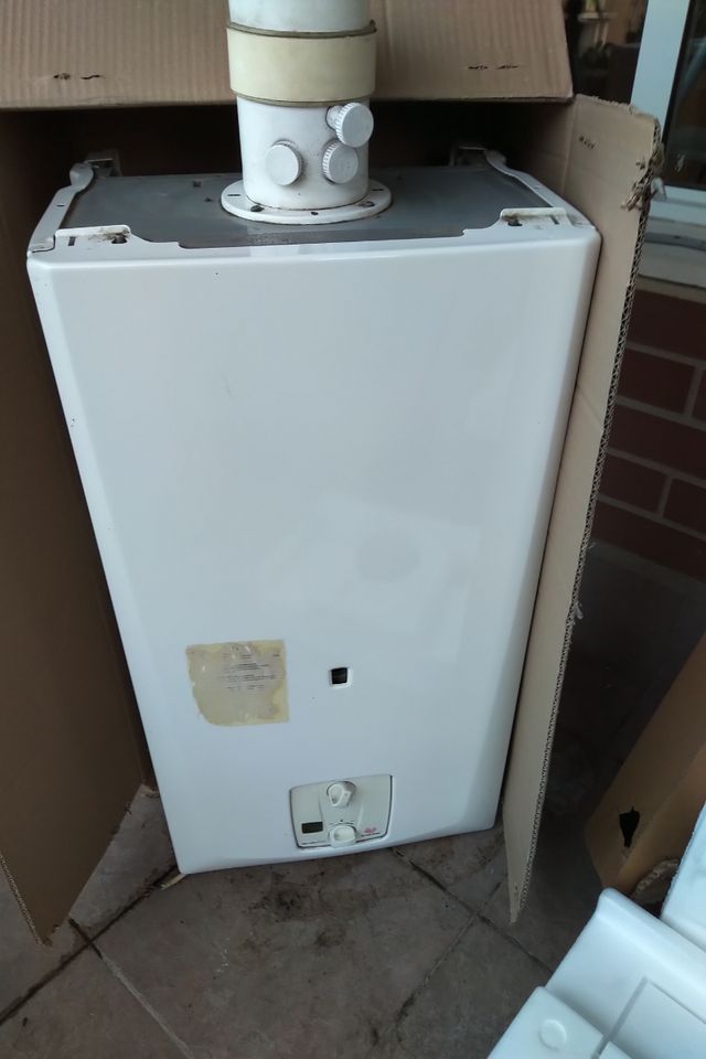 Calentador Saunier Duval Opaliafast F17E de segunda mano por 35 € en