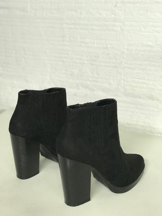 BOTIN CAMPERO ANTE NEGRO ZARA T.38