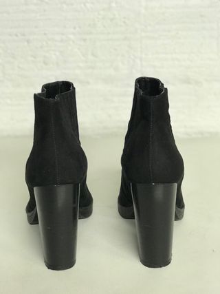 BOTIN CAMPERO ANTE NEGRO ZARA T.38