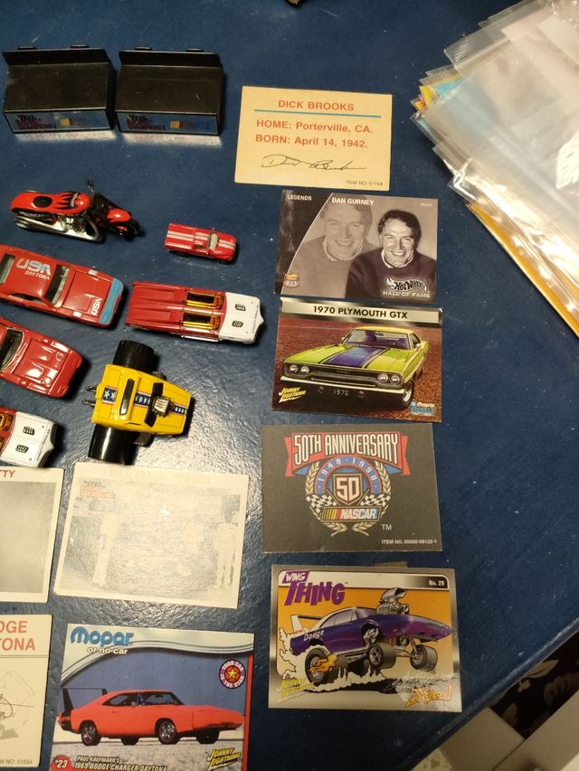 COLECCIÓN DE COCHES DE CARRERAS Y MAS