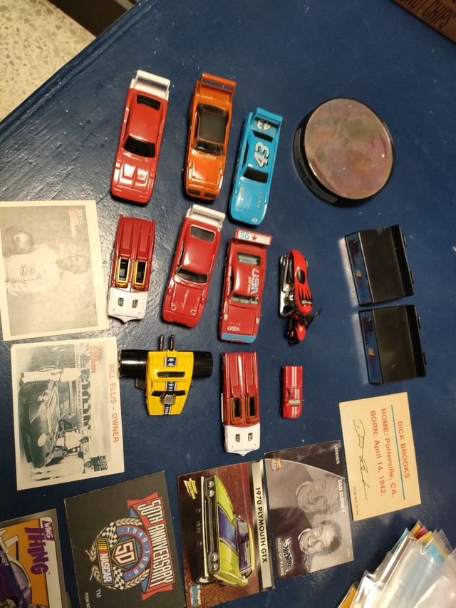 COLECCIÓN DE COCHES DE CARRERAS Y MAS