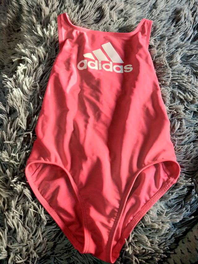 Florecer Reposición raro Bañador Adidas niña original. de segunda mano por 7 € en Bilbao en WALLAPOP Florecer Reposición raro Bañador Adidas niña original. de segunda mano por 7 € en Bilbao en WALLAPOP