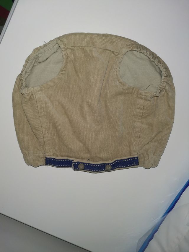pantalón vaquero de 6 - 9 meses y pantalón corto 