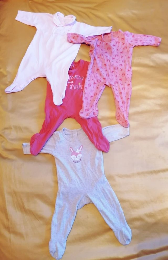 Lote de pijamitas de 0 a 3 meses