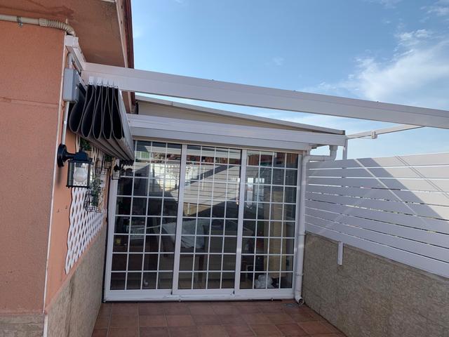 Vallas personalizadas y opciones de toldo