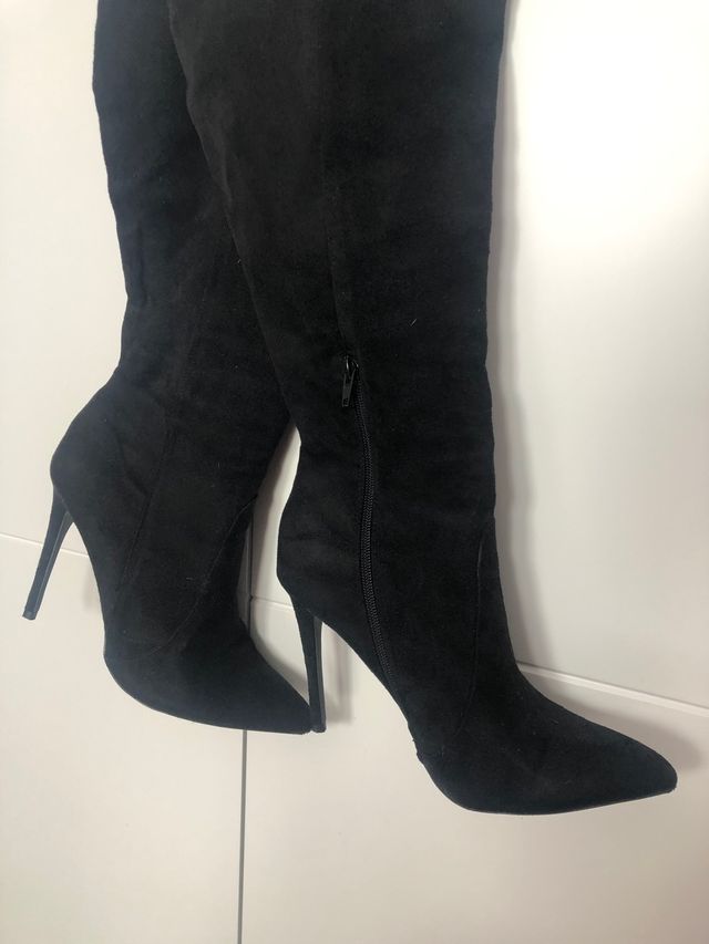 Botas negras tacón de aguja Fashionova