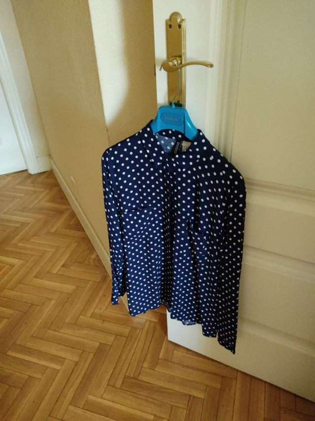 2 blusas Springfield T/40 y H&M T/38 . URGE VENTA.