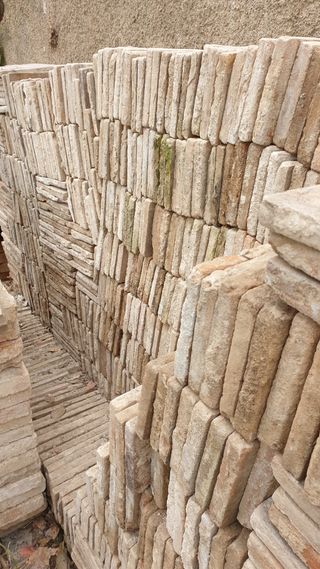 Baldosa suelo antiguo de segunda mano por 2 € en Cardona en WALLAPOP