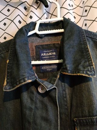 cazadora vaquera bella y bestia pull and bear
