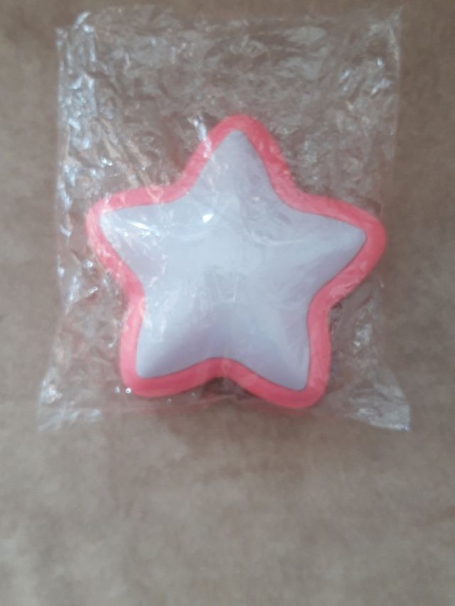 Luz quitamiedos estrella rosa