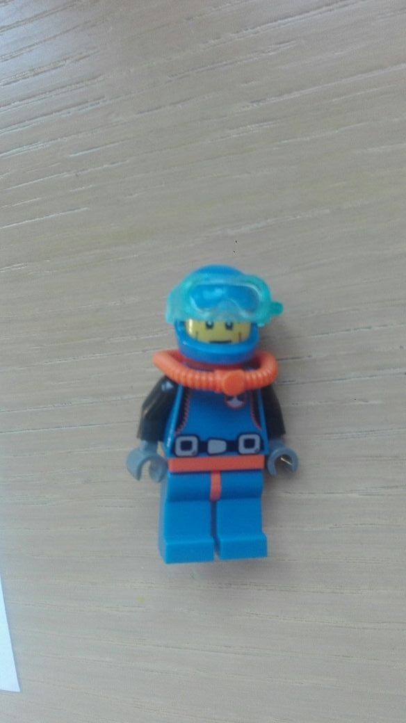 Buzo series 1 lego
