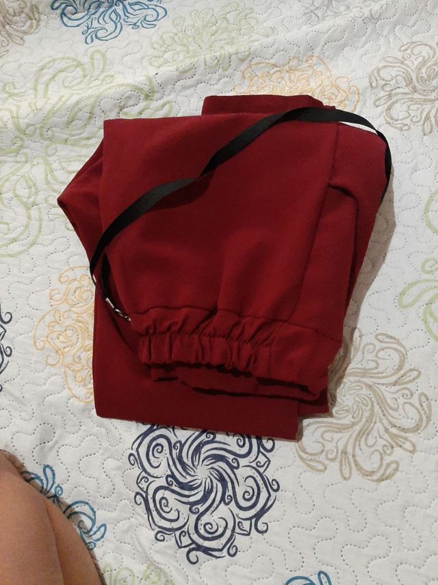 pantalones granate tirantes ropa