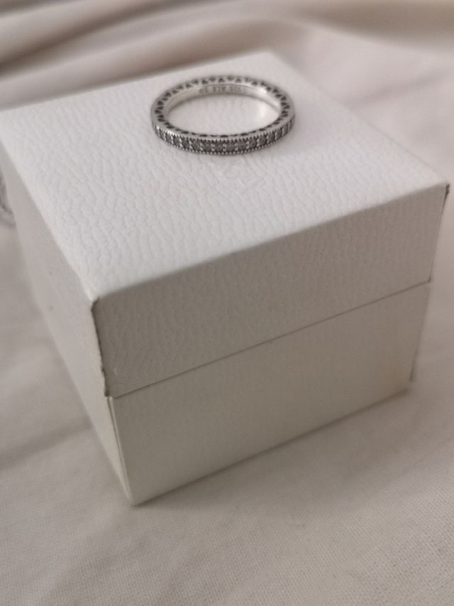 Anillo de plata de Pandora