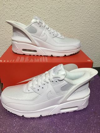 Zapatillas Nike air Max 90 flyease GS de segunda mano por 65 EUR en  Alicante en WALLAPOP