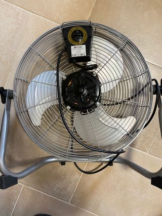 Ventilador Industrial de segunda mano en Valladolid en WALLAPOP Ventilador con Mando de segunda mano en Valladolid en WALLAPOP